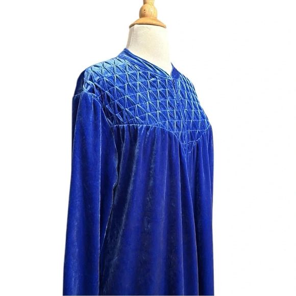 The Vermont Country Store Blue Velour Robe Long Length Crushed Velvet, Small - Picture 5 of 14